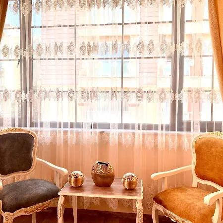 Fatma Sultan Oldtown & Restaurant אנטליה