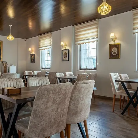 Fatma Sultan Oldtown & Restaurant Hotel *